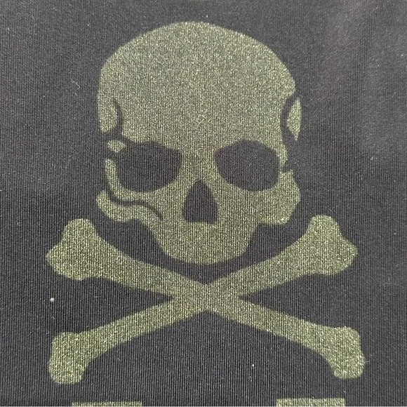 Lululemon x SoulCycle Women’s Size 4 Black Green Skull Cropped Leggings - Picture 3 of 4